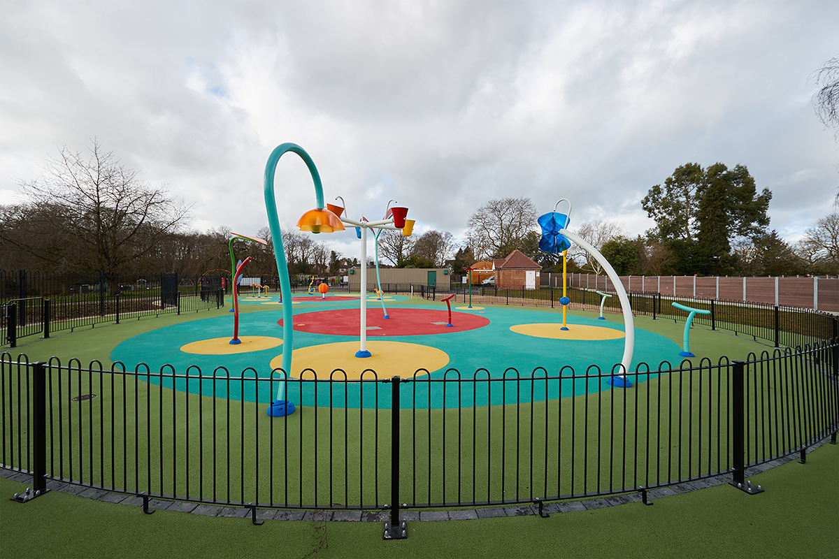 king-georges-park-splash-area-far10mb-2